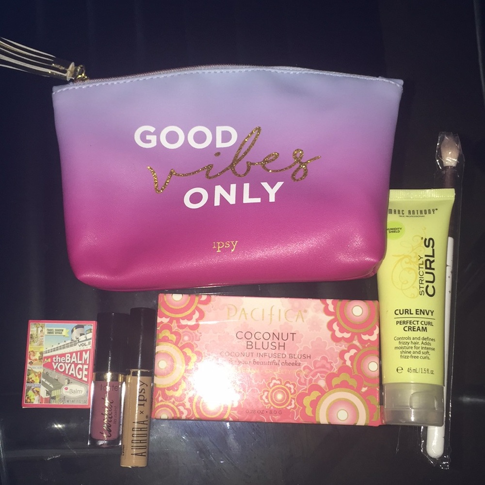 August 2017 Ipsy Glam Bag